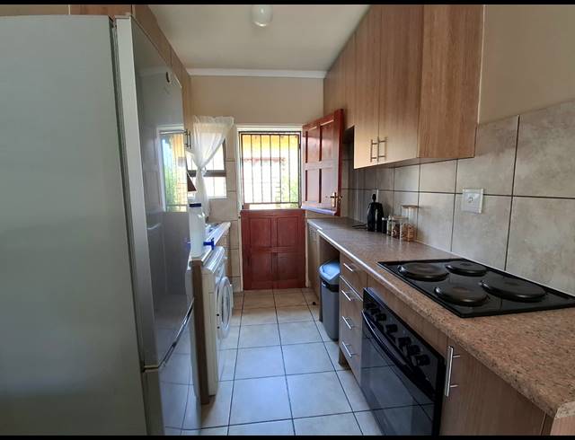 2 BEDROOM TOWNHOUSE FOR SALE IN VAALPARK